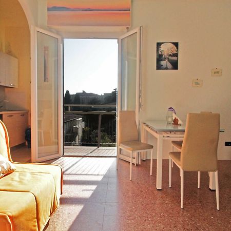 Appartamento Del Sole ديسينسانو ديل غاردا المظهر الخارجي الصورة